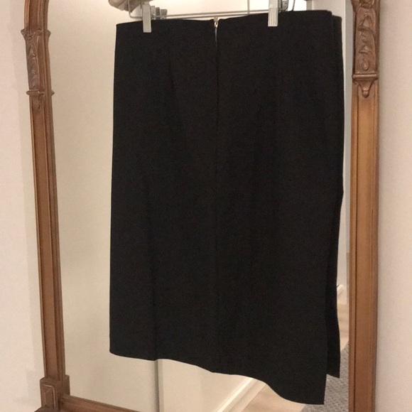 Pencil skirt - Picture 3 of 4